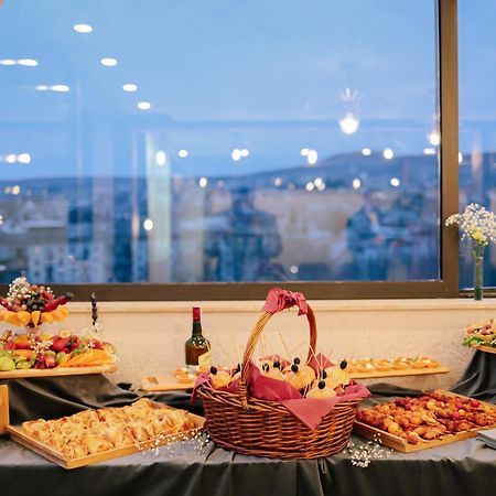 Brosse Garden Hotel Tbilisi Buitenkant foto
