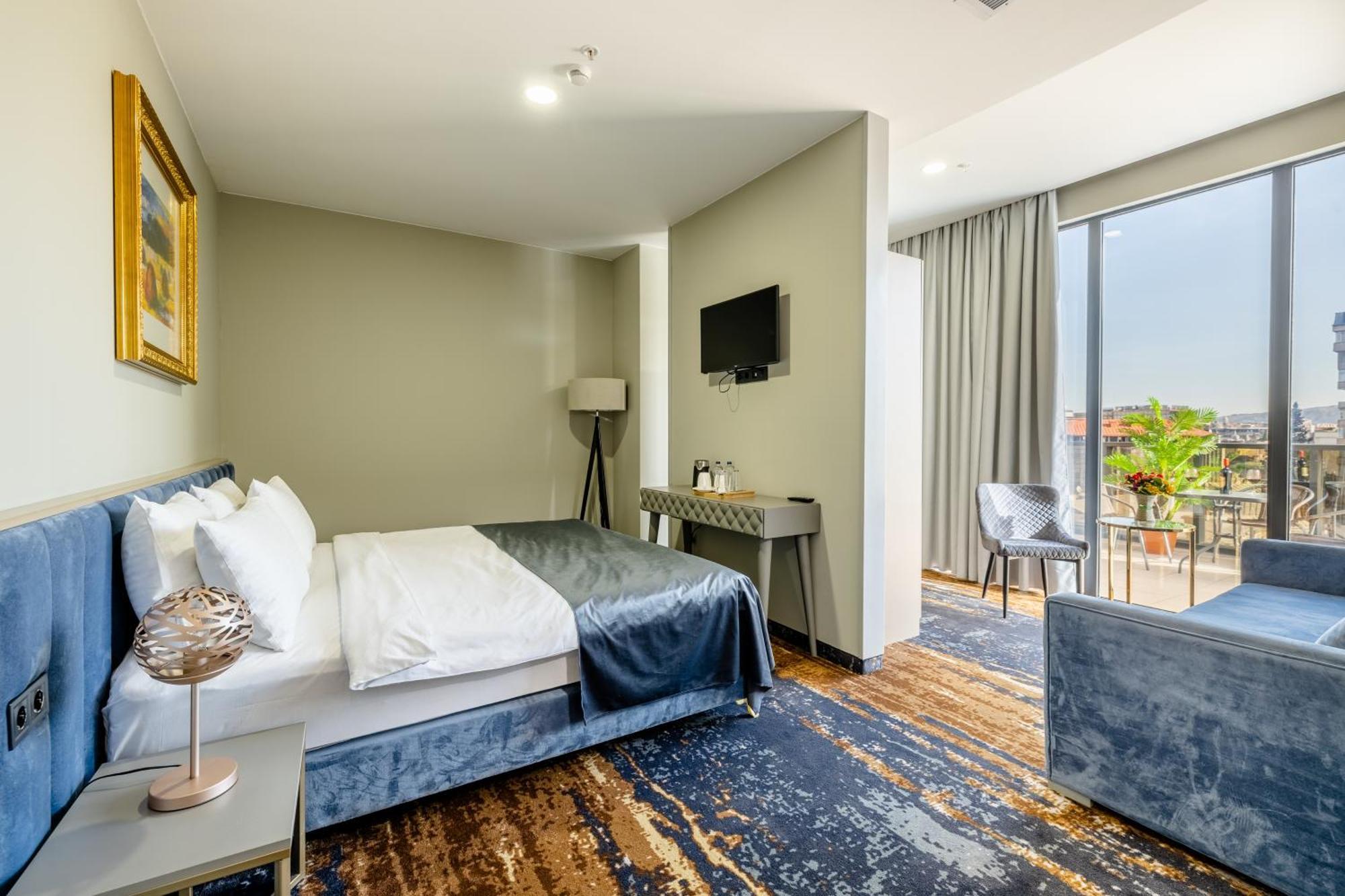 Brosse Garden Hotel Tbilisi Buitenkant foto