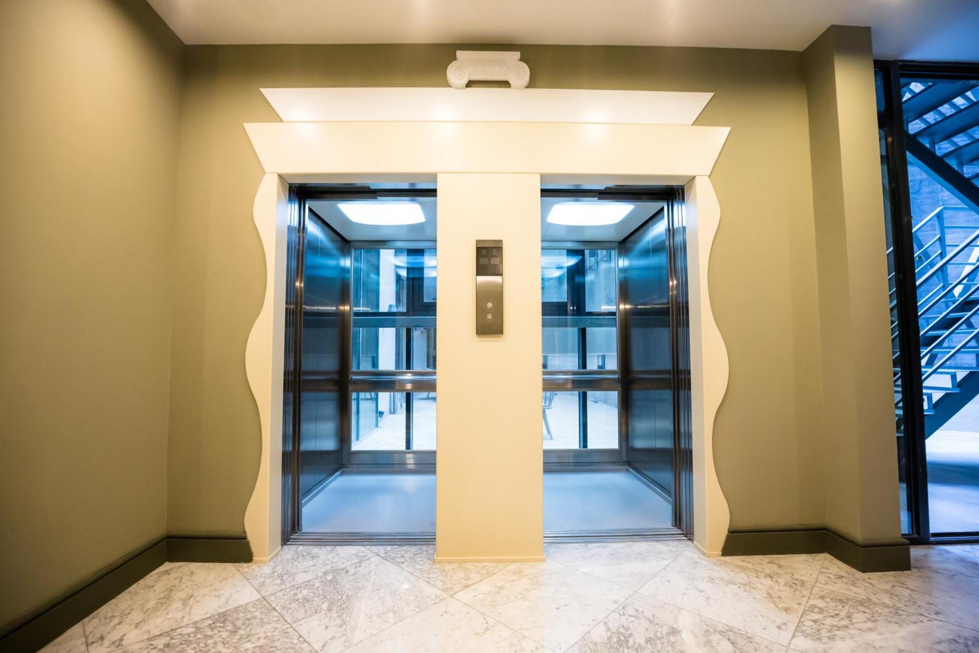 Brosse Garden Hotel Tbilisi Buitenkant foto
