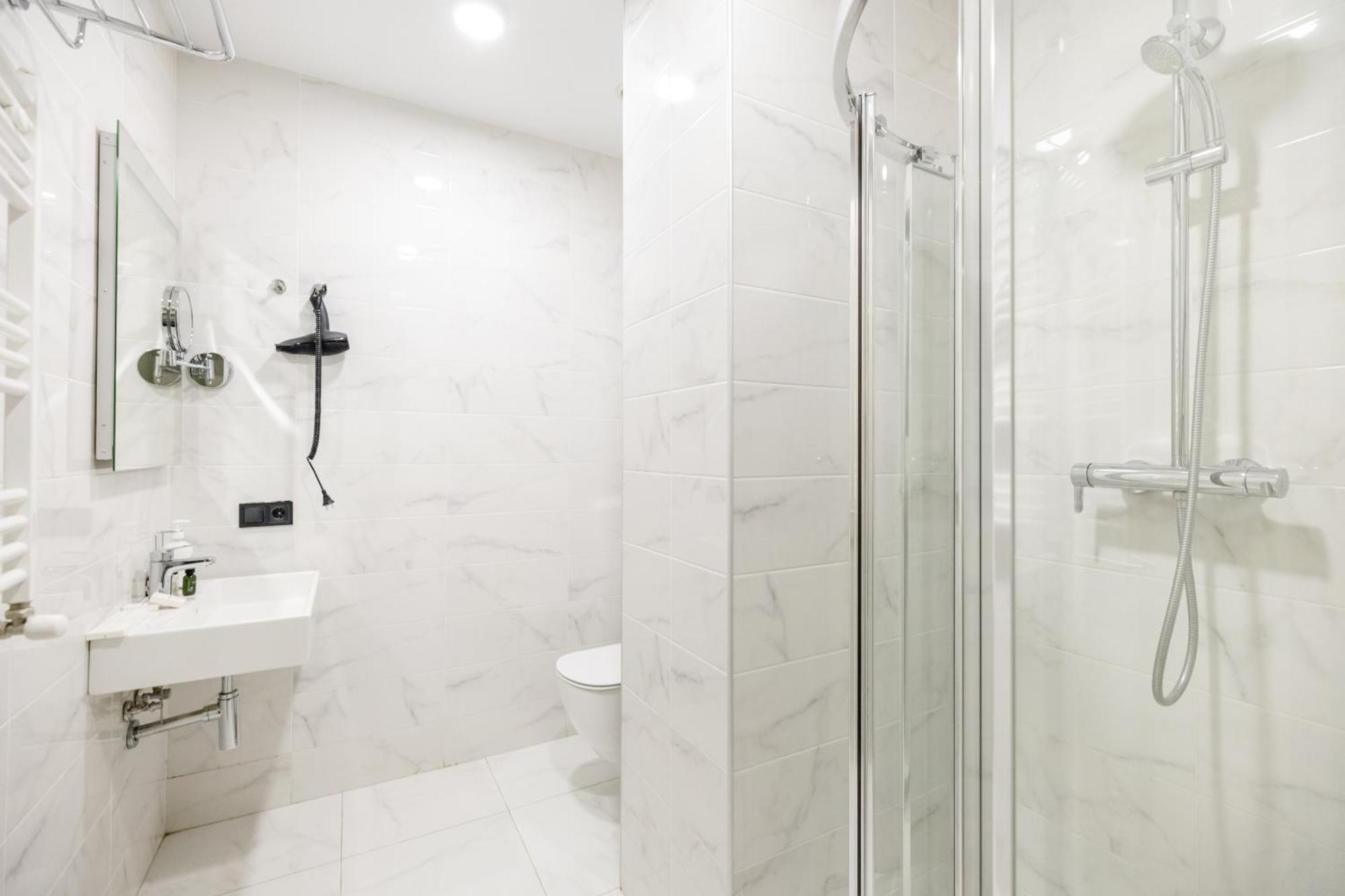 Brosse Garden Hotel Tbilisi Kamer foto