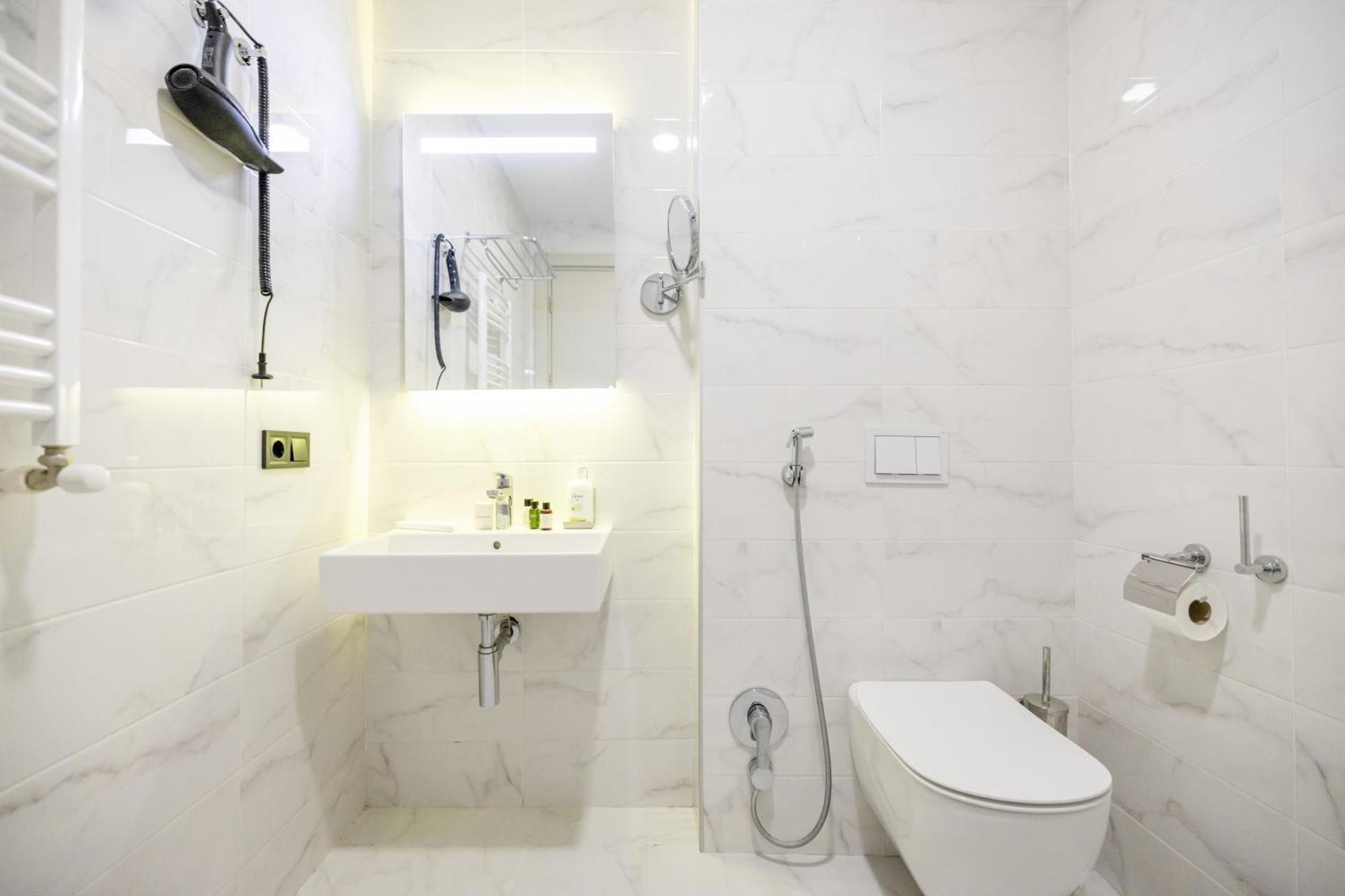 Brosse Garden Hotel Tbilisi Kamer foto